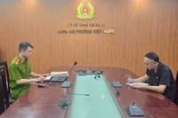 Bắt khẩn cấp đối tượng hành hung hàng xóm ở phường Việt Hưng