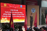 Trang bị “lá chắn an toàn” cho học sinh từ cổng trường đến không gian mạng