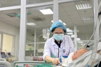 Từ Thái Lan trở về mang theo “vi khuẩn tử thần”, người đàn ông thoát chết kỳ diệu