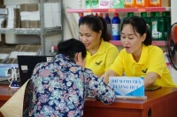 BHXH TP Hà Nội hoàn thành chi trả lương hưu gộp 2 tháng và quà Tết cho người dân