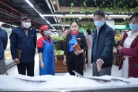 Hà Nội chạy “nước rút” kiểm tra an toàn thực phẩm Tết: Cảnh báo kịp thời các vi phạm