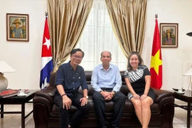 Ra mắt phim tài liệu “Cuba và Việt Nam: Anh em bằng sự lựa chọn”