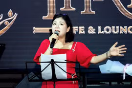 "Nơi ấy tình yêu" đánh dấu 15 năm sáng tác của Đinh Phương Anh