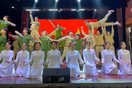 Live-concert “Hà Nội bình yên” và thông điệp từ một tên gọi