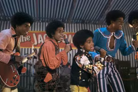Phim về cuộc đời "ông hoàng nhạc Pop" Michael Jackson ra rạp Việt