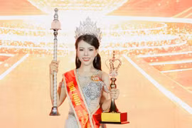 Bùi Thị Thùy Dương đăng quang "Hoa hậu Thương hiệu Việt Nam 2026"