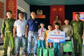Công an xã Sơn Cẩm Hà ra mắt Mô hình “Em nuôi của Đoàn”