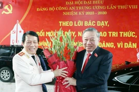 Vì một nước Việt Nam phát triển hùng cường, thịnh vượng, văn minh, phồn vinh, hạnh phúc