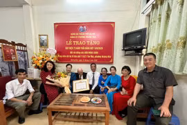 Luôn làm tốt các nhiệm vụ chính trị ở khu dân cư