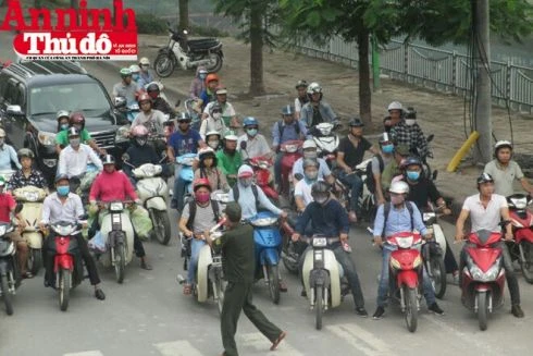 Cận cảnh những người giúp biến điểm nóng giao thông Cống Mọc thành... điểm nguội