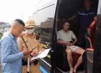 Tin Podcast ngày 26/6/2026: Xe hợp đồng vi phạm sẽ bị thu hồi giấy phép từ 10-8