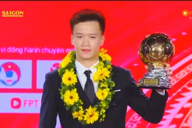 Đình Bắc giành Quả bóng bạc, Hoàng Đức lần thứ 3 đoạt Quả bóng vàng