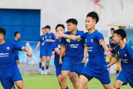 Thắng 3 'sao', THPT Phú Xuyên A ghi danh top 8