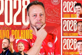 HLV Polking cùng trợ lý tiếp tục cống hiến cho CLB Công an Hà Nội theo hợp đồng mới