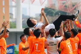 Thắng luân lưu nghẹt thở, THPT Xuân Mai lần đầu vô địch