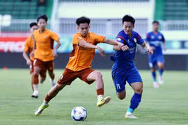 4 đội V-League trốn suất xuống hạng