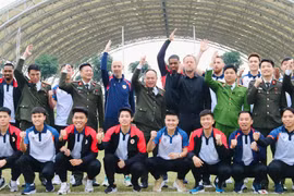 CLB Công an Hà Nội đoàn kết, vững vàng, gặt hái nhiều thắng lợi mới