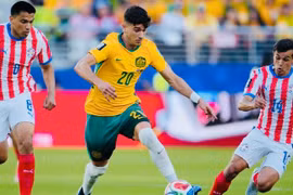 Hòa 0-0, Australia và Paraguay dắt tay nhau đi tiếp