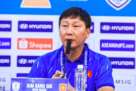 HLV Kim Sang-sik chỉ ra lợi thế để thắng Singapore, chưa vội tính trận Indonesia