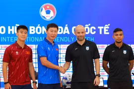 HLV Bangladesh ngợi khen tuyển Việt Nam, dè chừng bộ đôi Xuân Son - Hoàng Hên