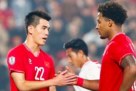 Tiến Linh mất suất, Xuân Son sát cánh Hoàng Hên trên tuyển Việt Nam