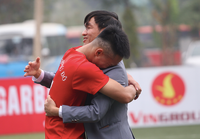 Nhà vô địch THPT Phan Huy Chú ăn mừng đầy cảm xúc