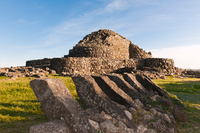 Bí ẩn về ngôi làng cổ kỳ dị 3.500 tuổi ở Italia