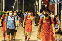 [ẢNH] Thầy Park đá bóng 