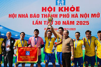 Ngày hội thể thao tràn ngập tiếng cười của những người làm báo Thủ đô