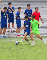 Hình ảnh loạt trận 14h30 ngày 9-11