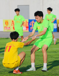 Hai bàn chóng vánh đưa THPT Phạm Văn Đồng vào vòng 32 đội