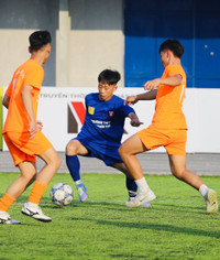 Hình ảnh loạt trận 15h30 ngày 16-11