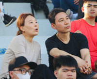 Cầu thủ Hàn Quốc góp công lớn giúp đội nhà đi tiếp