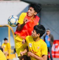 Bàn phản lưới sớm khiến THPT Yên Hòa dừng bươc