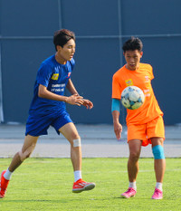 Cầu thủ Hàn Quốc góp công lớn giúp đội nhà đi tiếp