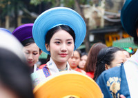 Nét duyên dáng và dịu dàng của nữ chiến sỹ Công an nhân dân trong tà áo dài truyền thống