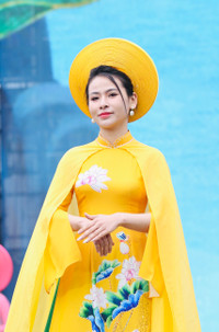 Nét duyên dáng và dịu dàng của nữ chiến sỹ Công an nhân dân trong tà áo dài truyền thống