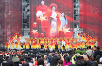 Nét duyên dáng và dịu dàng của nữ chiến sỹ Công an nhân dân trong tà áo dài truyền thống