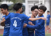 [ẢNH] Loạt trận 15h30 chiều 23-12