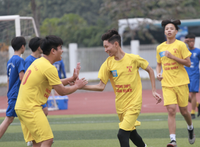 [ẢNH] Loạt trận 13h30 chiều 23-12