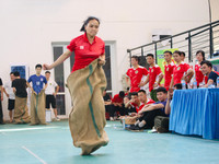 Thanh niên, Công an Thủ đô trổ tài bắn cung, kéo co...