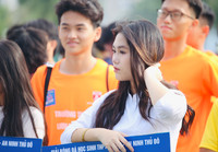 Nữ sinh Hà Nội khoe sắc trong ngày hội bóng đá học sinh An ninh Thủ đô