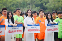 Nữ sinh Hà Nội khoe sắc trong ngày hội bóng đá học sinh An ninh Thủ đô