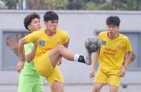 Hình ảnh loạt trận 9h ngày 24-11