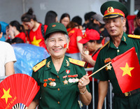 Sắc màu Tổ quốc nhuộm thắm bước quân hành