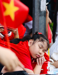 Sắc màu Tổ quốc nhuộm thắm bước quân hành