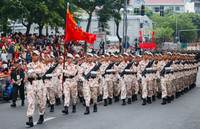 Sắc màu Tổ quốc nhuộm thắm bước quân hành