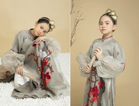 NTK Vũ Việt Hà dùng tơ sen may áo dài làm quà tặng Hà Nội nhân dịp tròn 1010 năm tuổi