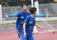 [ẢNH] Loạt trận 14h30 ngày 10-1-2021