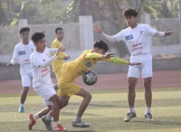 [ẢNH] Loạt trận 8h ngày 3-1-2021